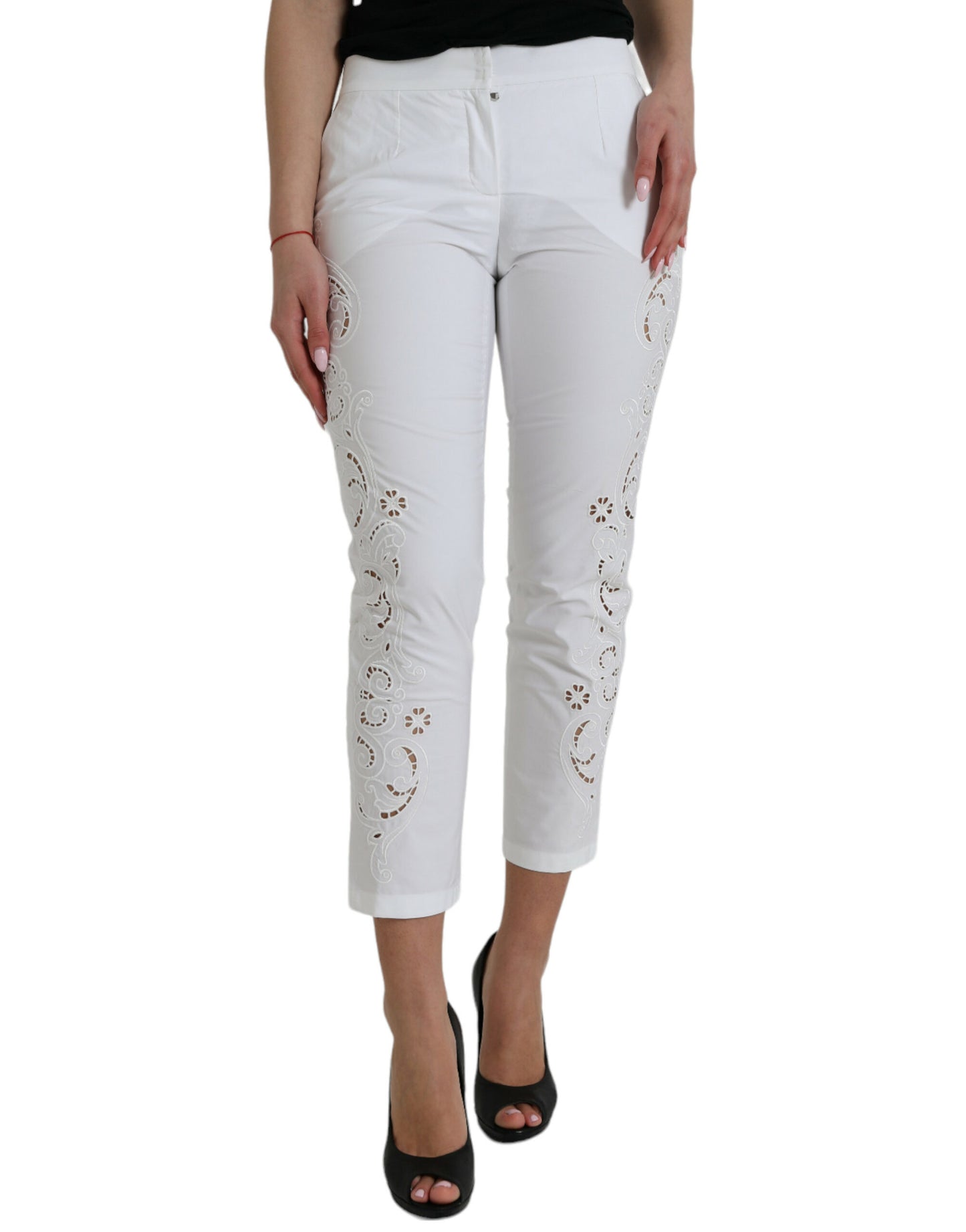 Elegantes pantalones blancos cónicos de cintura media