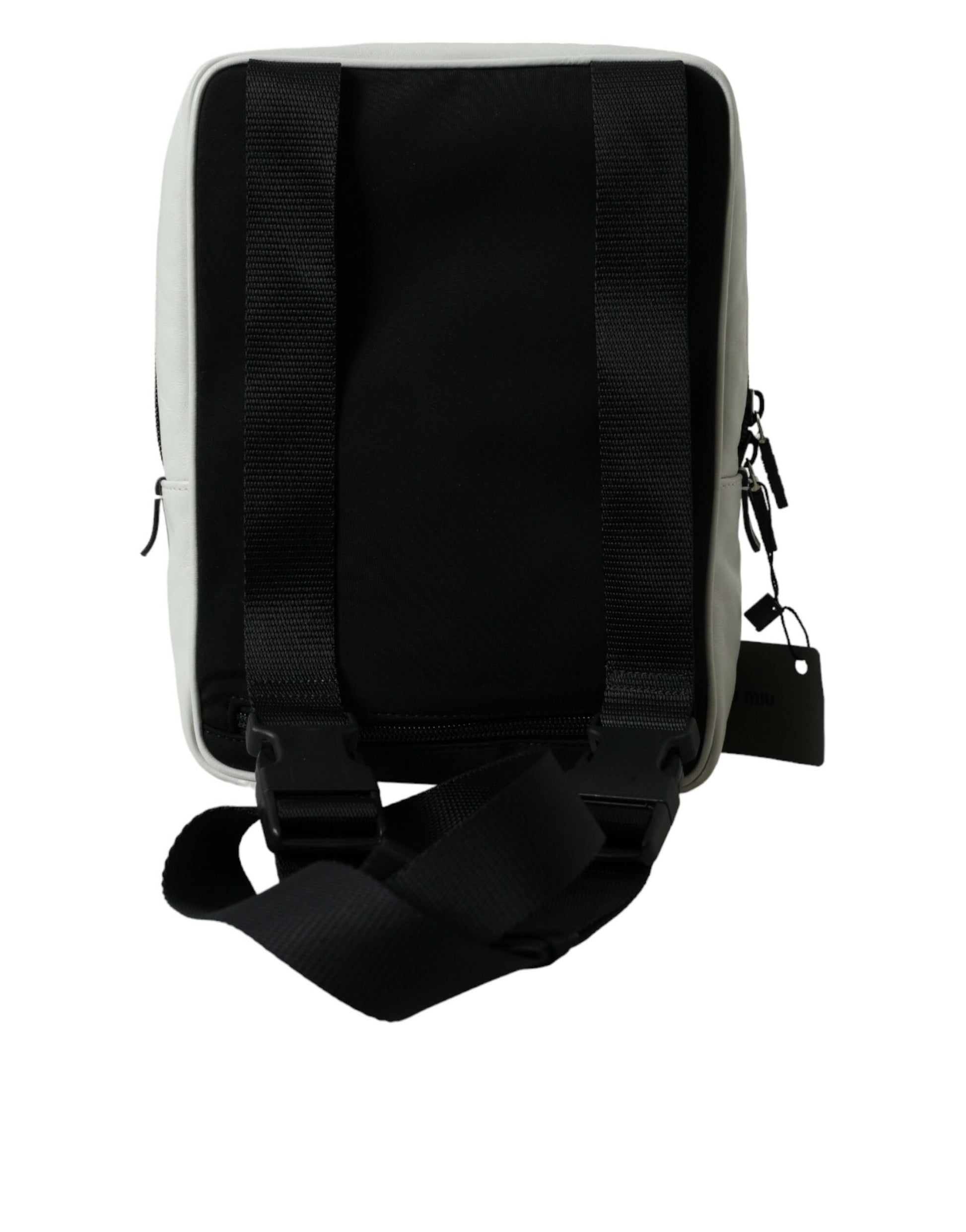 Elegante bolso bandolera de cuero blanco y negro