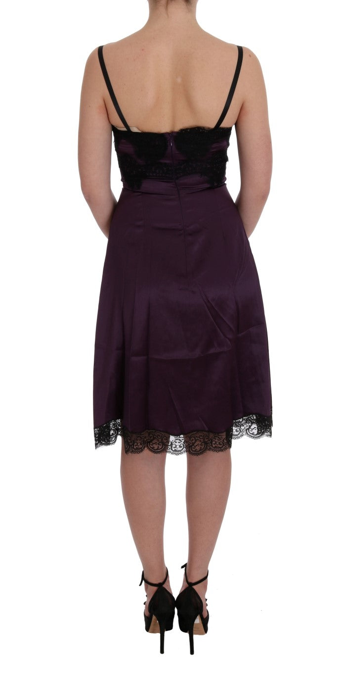 Vestido recto de encaje de seda morado elegante