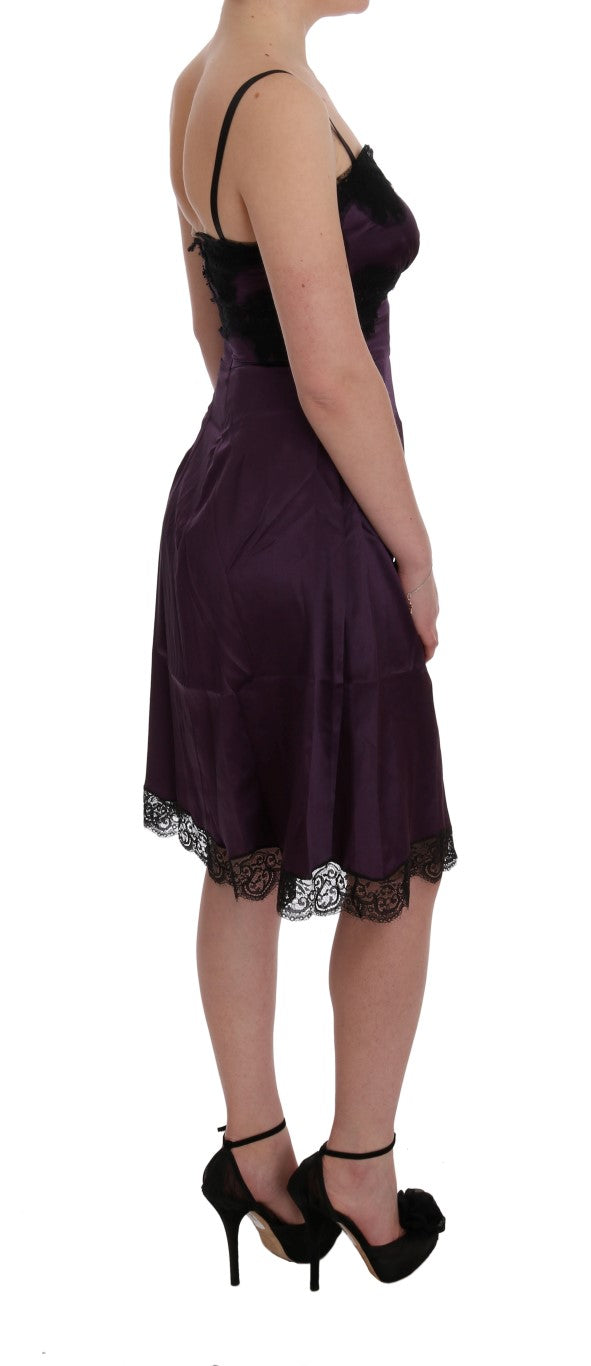 Vestido recto de encaje de seda morado elegante