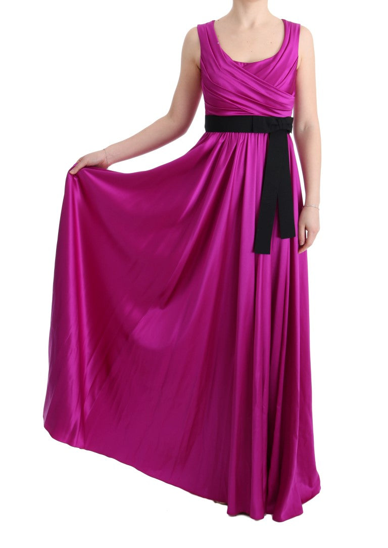 Vestido elegante de seda rosa