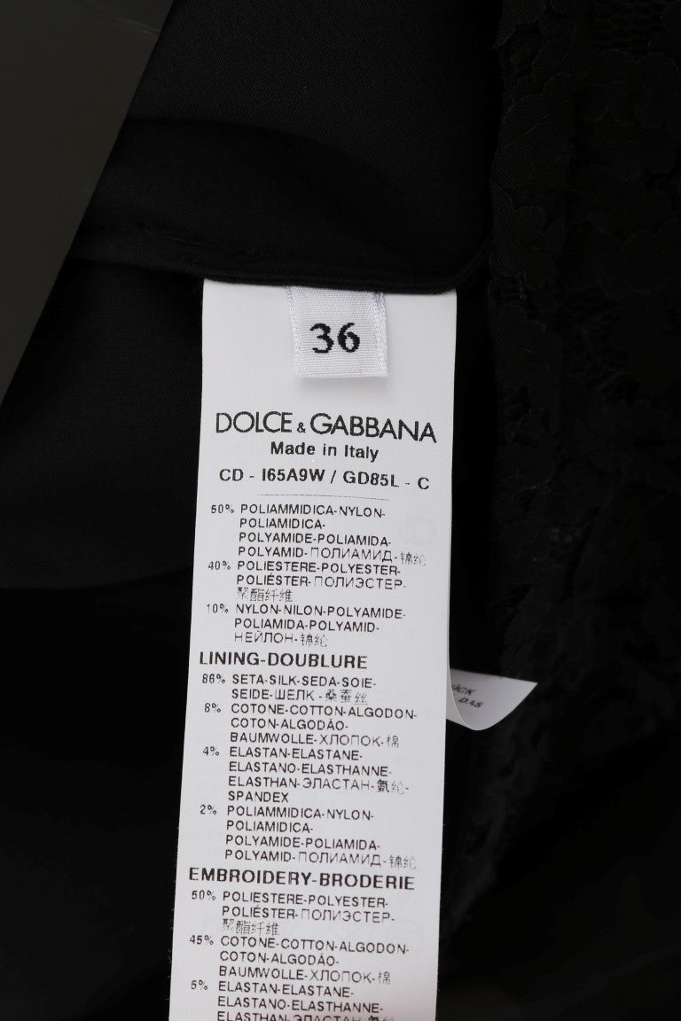 Vestido recto elegante con apliques de corazón de encaje negro