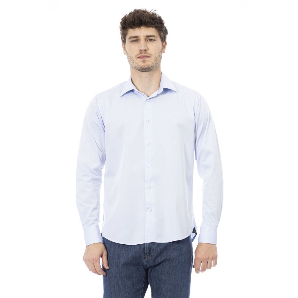 Elegante camisa italiana azul claro para hombre