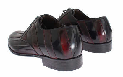 Elegantes zapatos de vestir de cuero a rayas burdeos negros