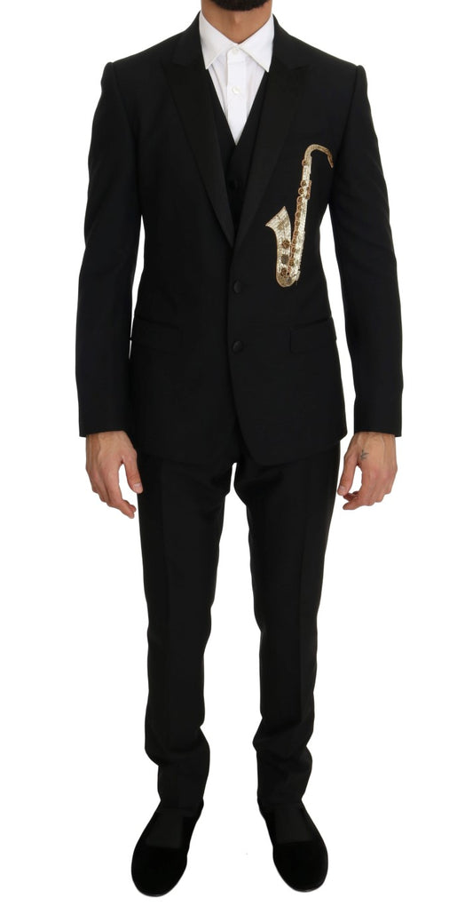 Elegante Traje Negro de Tres Piezas con Bordado de Saxofón