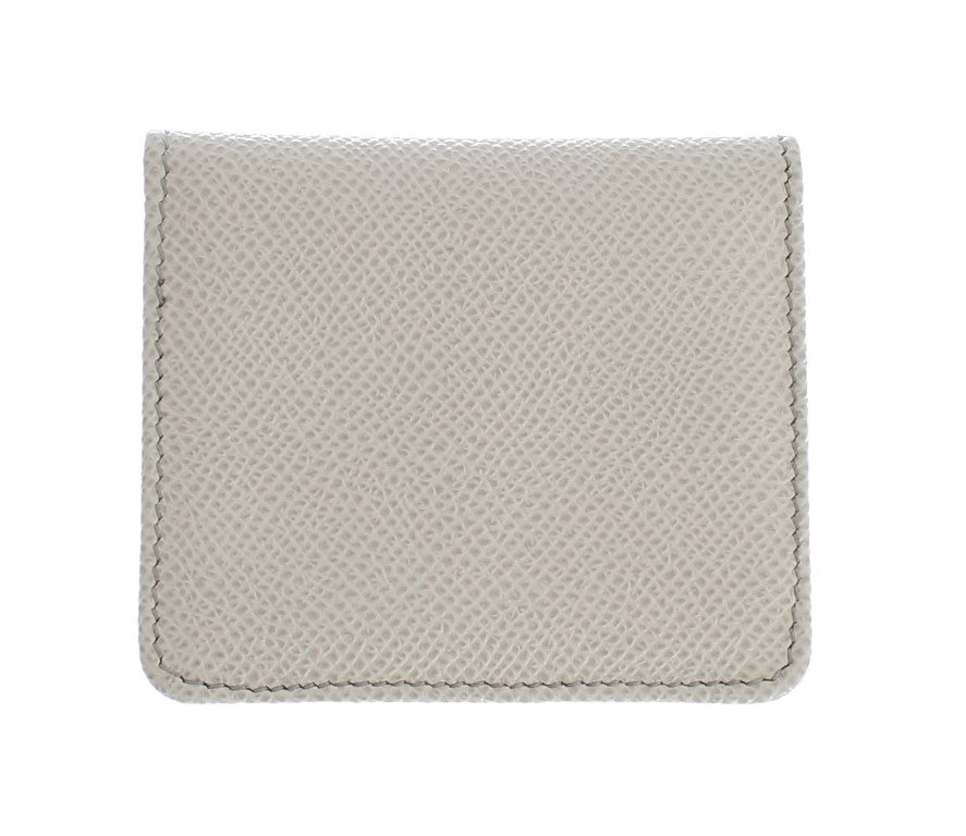 Elegante cartera de cuero blanco con estuche para condones