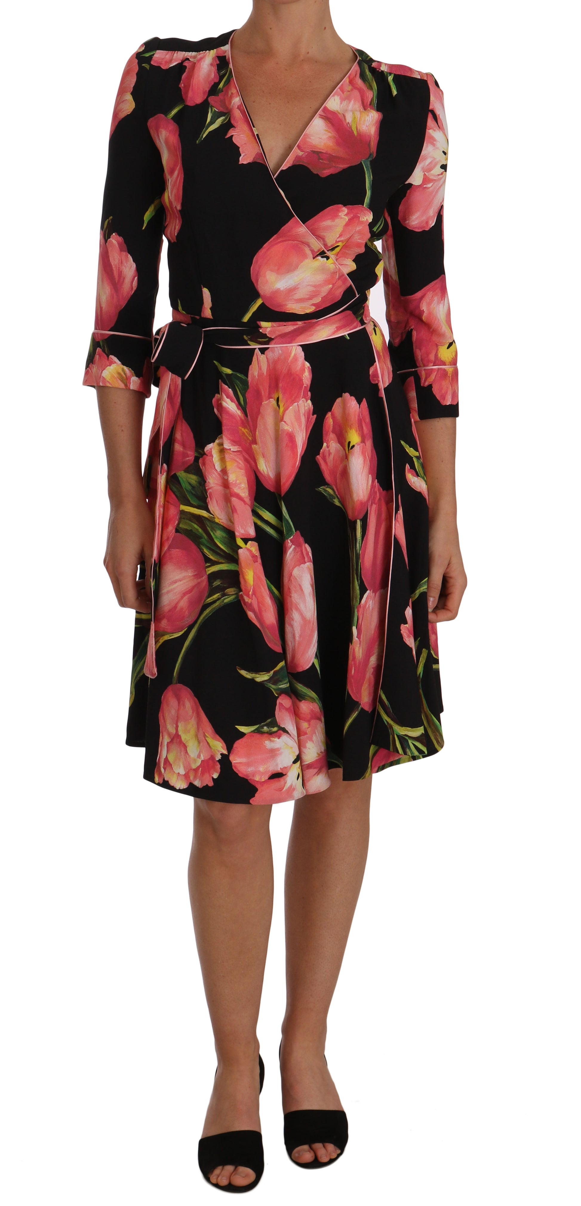 Elegante vestido recto negro con estampado de tulipanes rosas