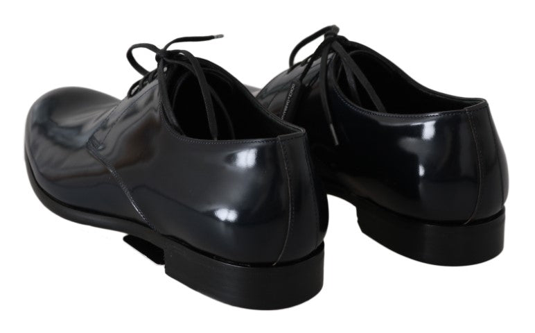 Elegantes zapatos derby de cuero azul oscuro