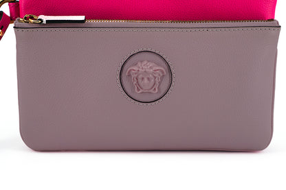 Elegante bolso de mano de cuero rosa