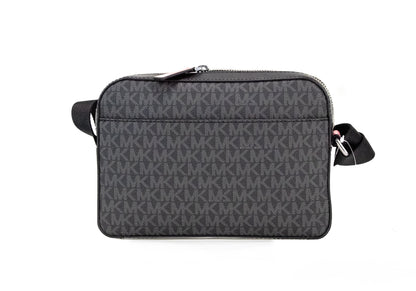 Bolso bandolera pequeño Cooper de PVC con firma en negro y rosa